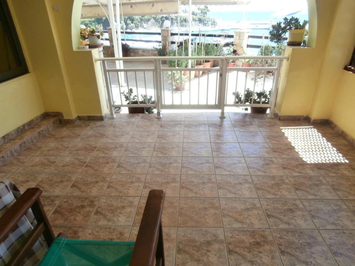 Haravgi Hotel Patitiri  Ngoại thất bức ảnh