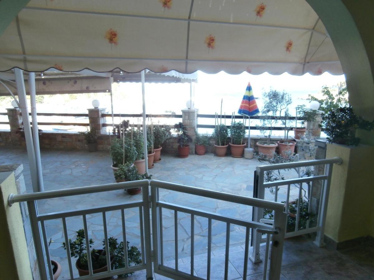Haravgi Hotel Patitiri  Ngoại thất bức ảnh
